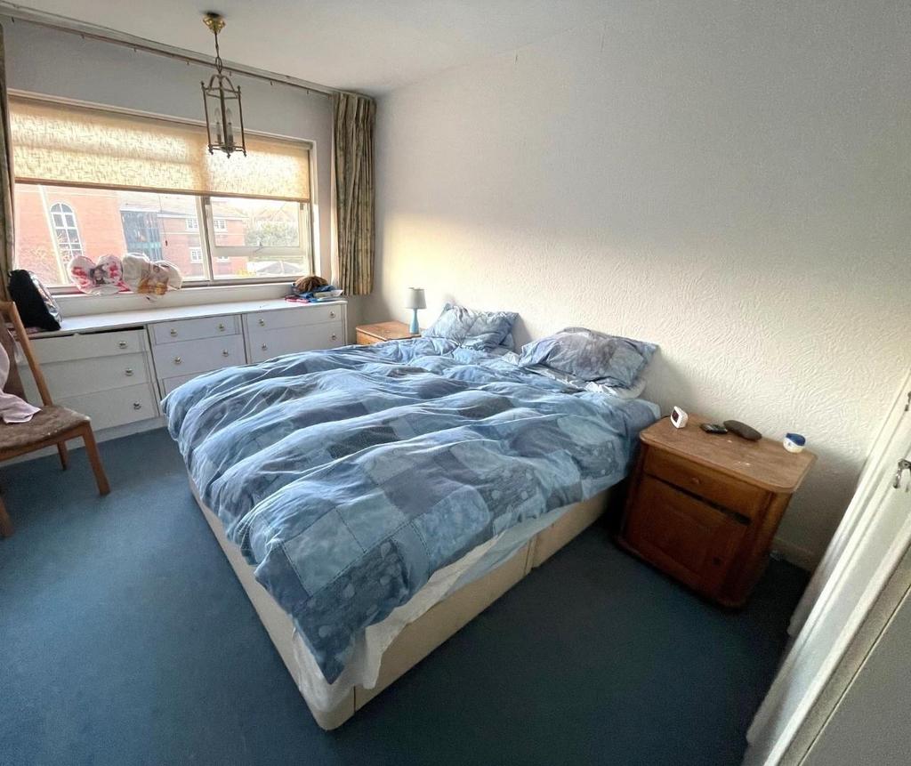 BED 1.jpg