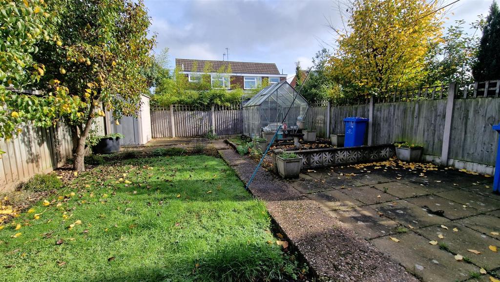 Ladybank Road, Mickleover, Derby 3 bed semidetached house £220,000