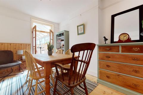 34 West Bay Terrace Chiswell, Portland, DT5 1AN