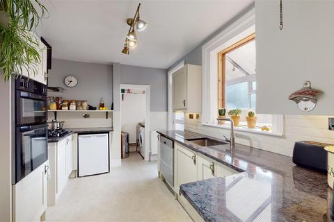 34 West Bay Terrace Chiswell, Portland, DT5 1AN