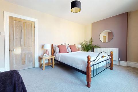 34 West Bay Terrace Chiswell, Portland, DT5 1AN