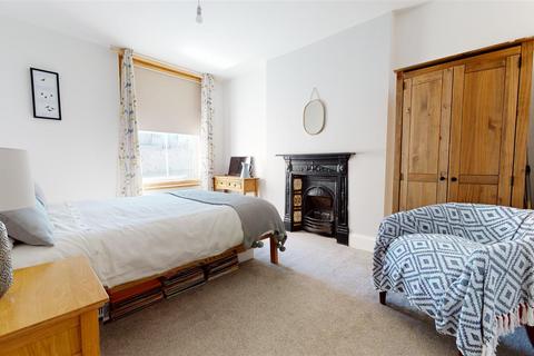 34 West Bay Terrace Chiswell, Portland, DT5 1AN