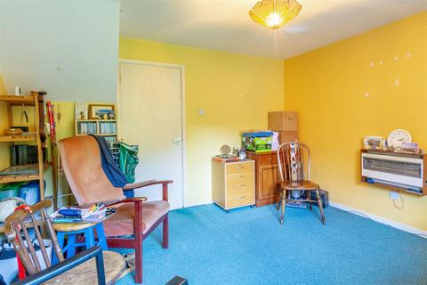16 Allington Avenue, Nottingham, NG7 1JX