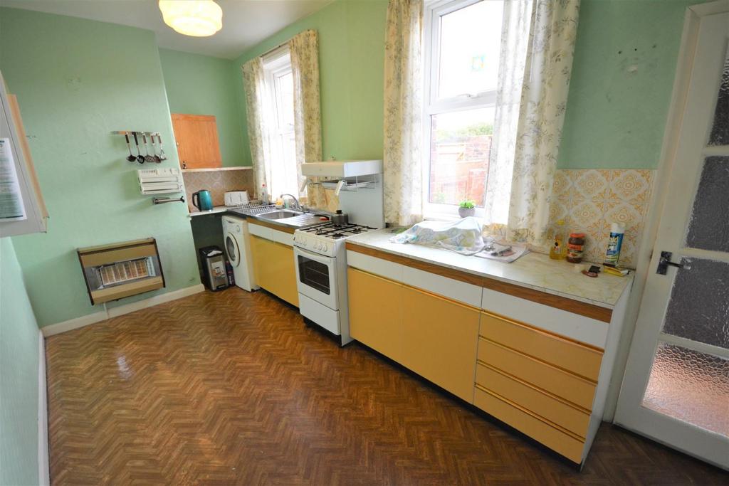 Dent Street, Auckland 2 bed house £50,000