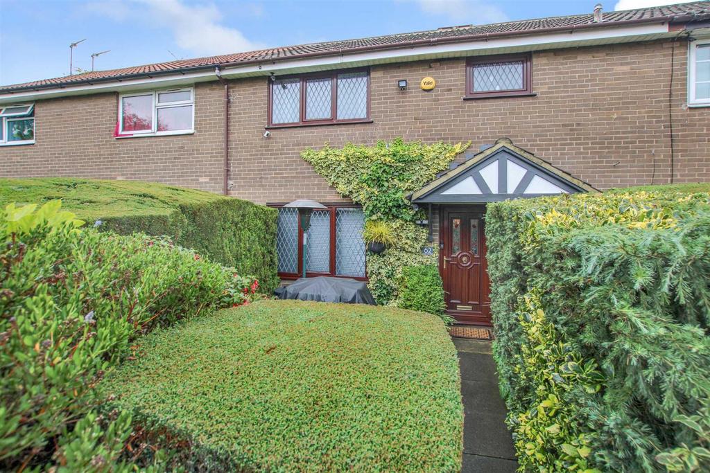 Gamble Hill Drive, Bramley, Leeds 3 bed townhouse for sale £185,000