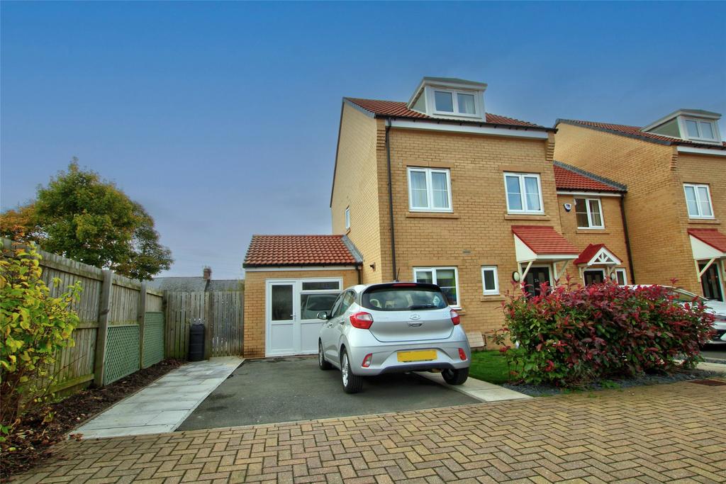 Kirkfields, Sherburn Hill, Durham, DH6 3 bed end of terrace house £