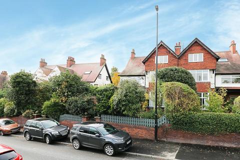 Flat 2, Redlands Billams Hill, Otley, LS21 2DZ