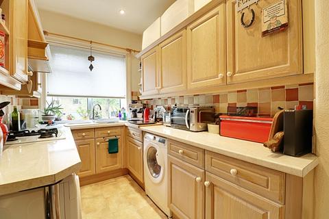Flat 2, Redlands Billams Hill, Otley, LS21 2DZ