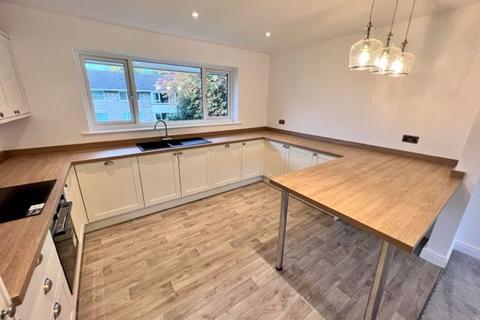 3 bedroom apartment for sale - 3 Pingle Head 171 Millhouses Lane Sheffield S7 2HD