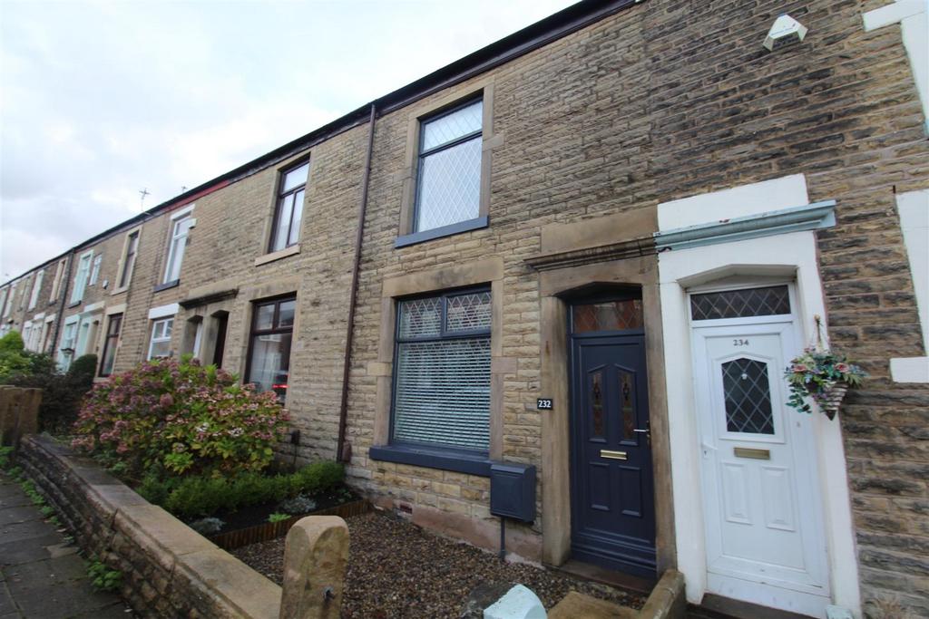 Crown Lane, Horwich, Bolton 2 bed terraced house £850 pcm (£196 pw)