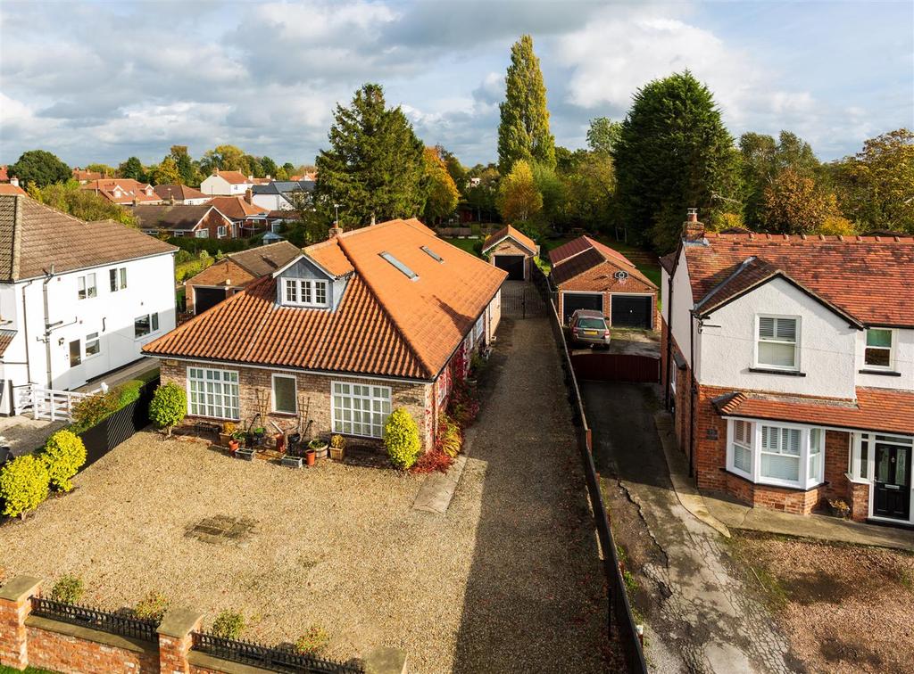 York Road, Haxby, York 4 bed detached house £750,000