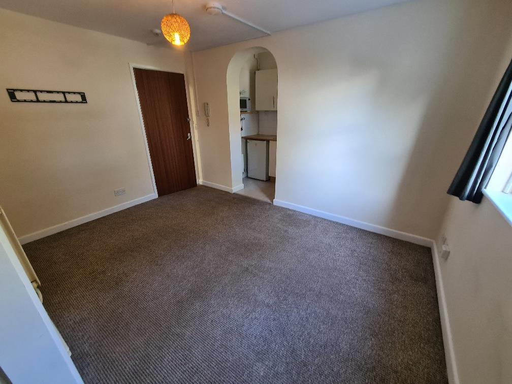StrattonOnTheFosse, Radstock 1 bed flat £595 pcm (£137 pw)