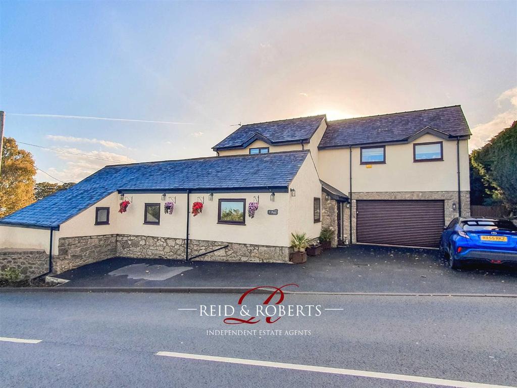 Springfield Hill, Pentre Halkyn, Holywell 4 bed detached house for sale