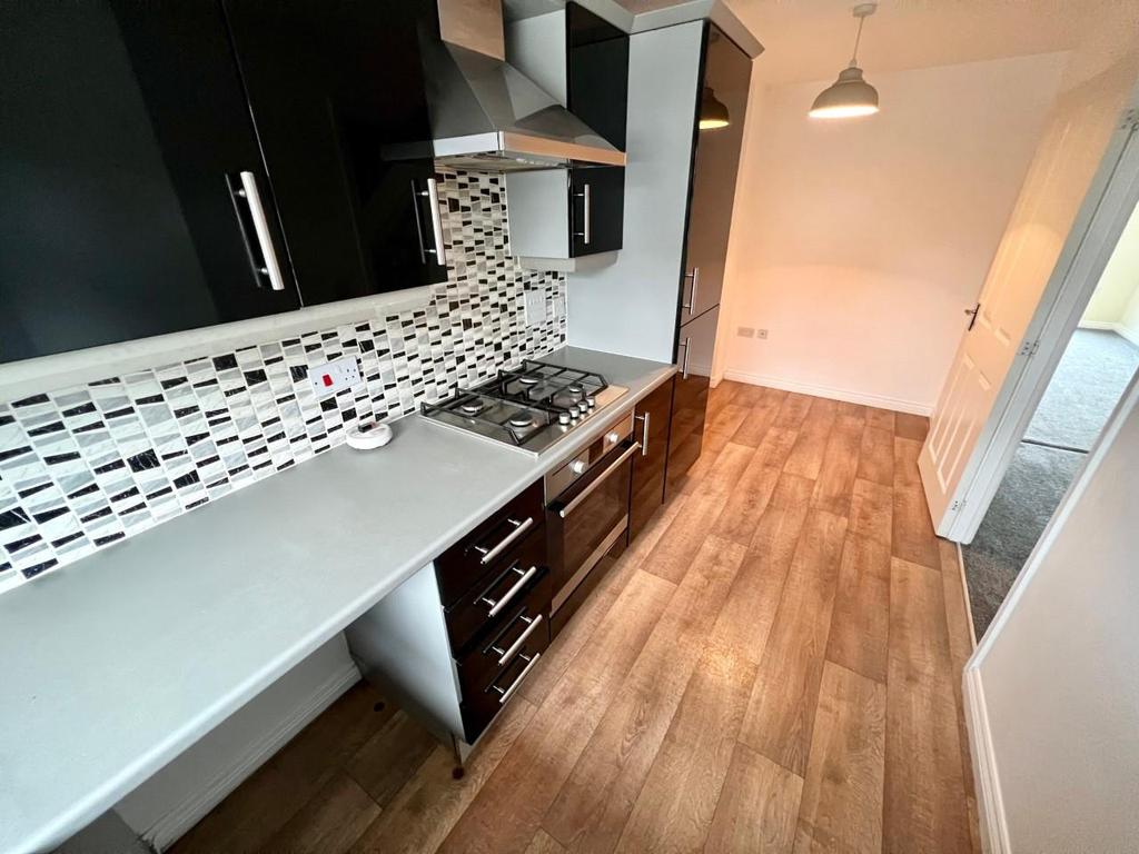 Millbank Lane, Thornaby 4 bed terraced house £750 pcm (£173 pw)