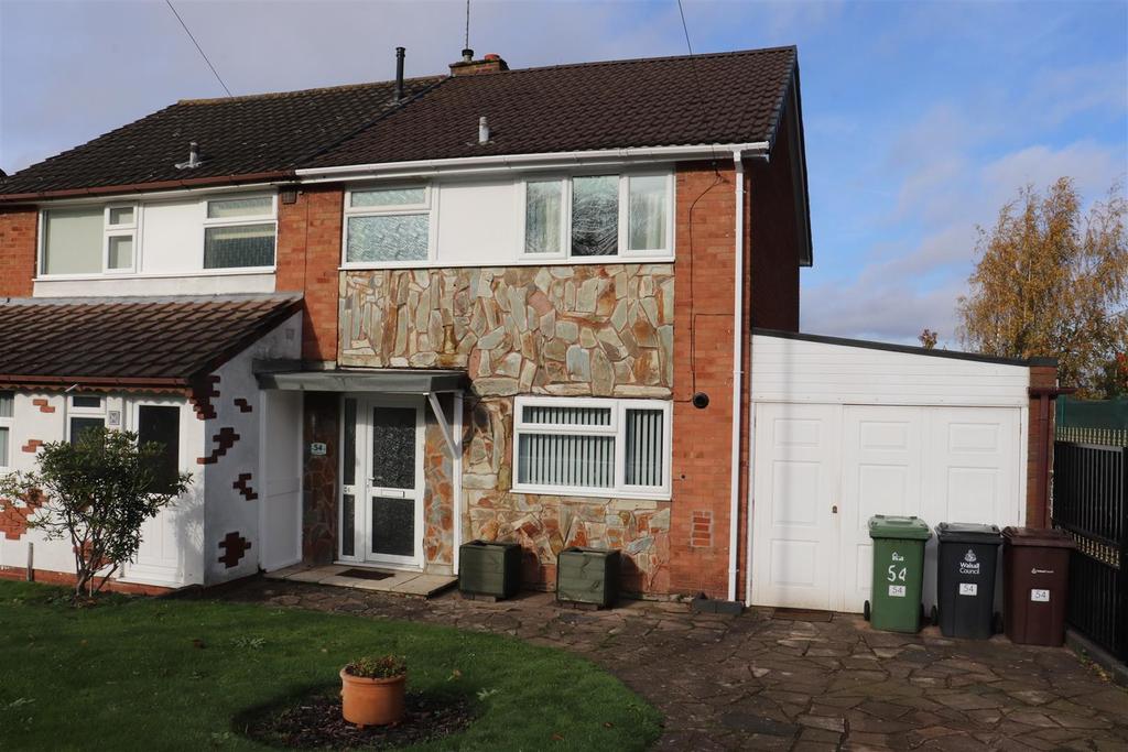 Fallowfield Road, Walsall 3 bed semidetached house £300,000