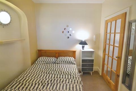 1 bedroom apartment for sale - Market Street, Haverfordwest