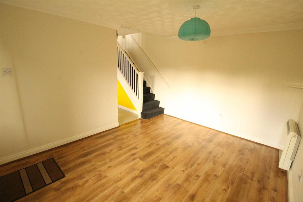 Pimpernel Grove, Walnut Tree, Milton Keynes 1 bed terraced house to