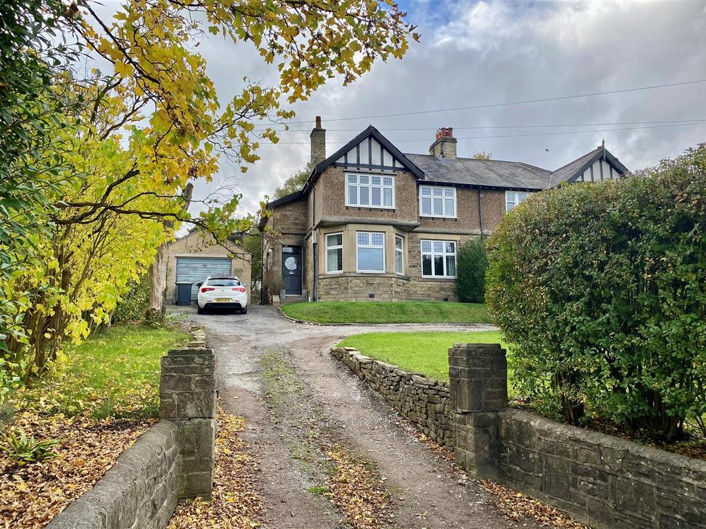 Buxton Road, Furness Vale, High Peak 4 bed semidetached house £425,000
