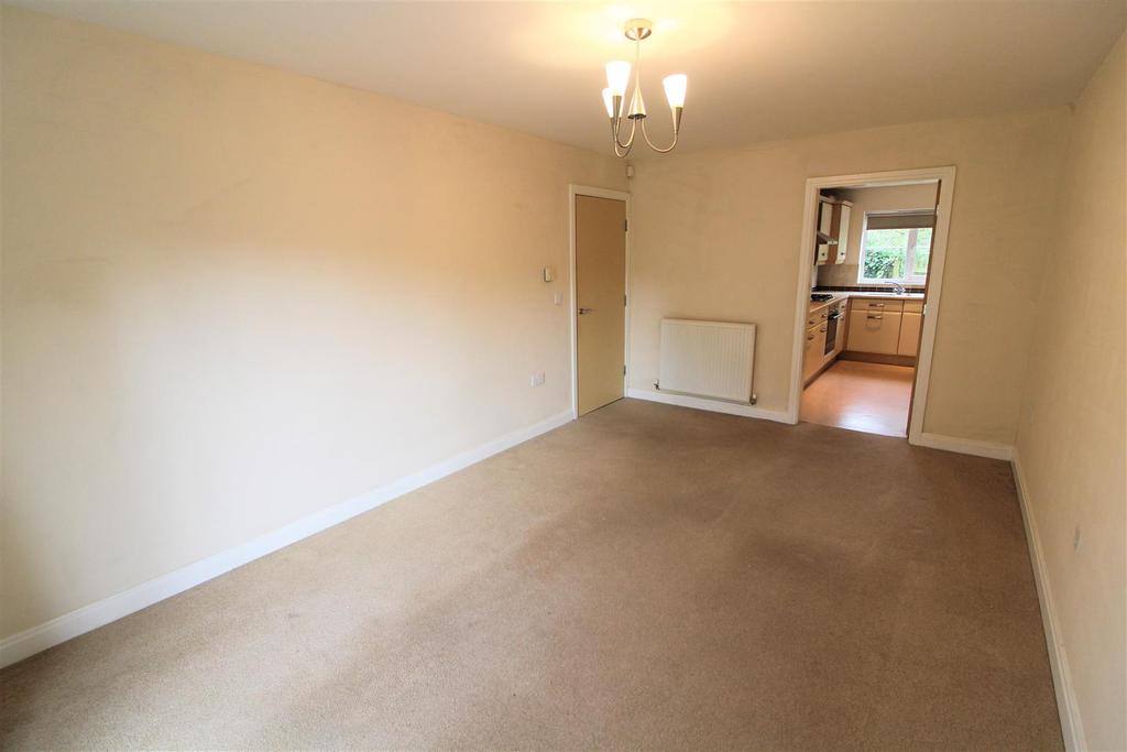 Baildon Way, Skelmanthorpe, Huddersfield 2 bed flat £625 pcm (£144 pw)