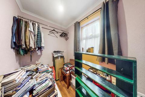 2 bedroom flat for sale - Murray Road, London W5 4DA