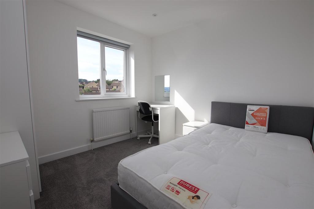 Langdon Road, Bath 6 bed detached house £3,750 pcm (£865 pw)