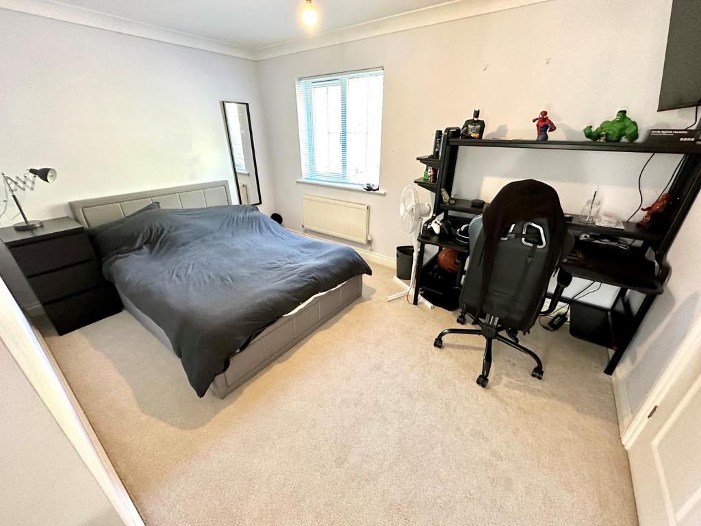 Bedroom 4.jpg