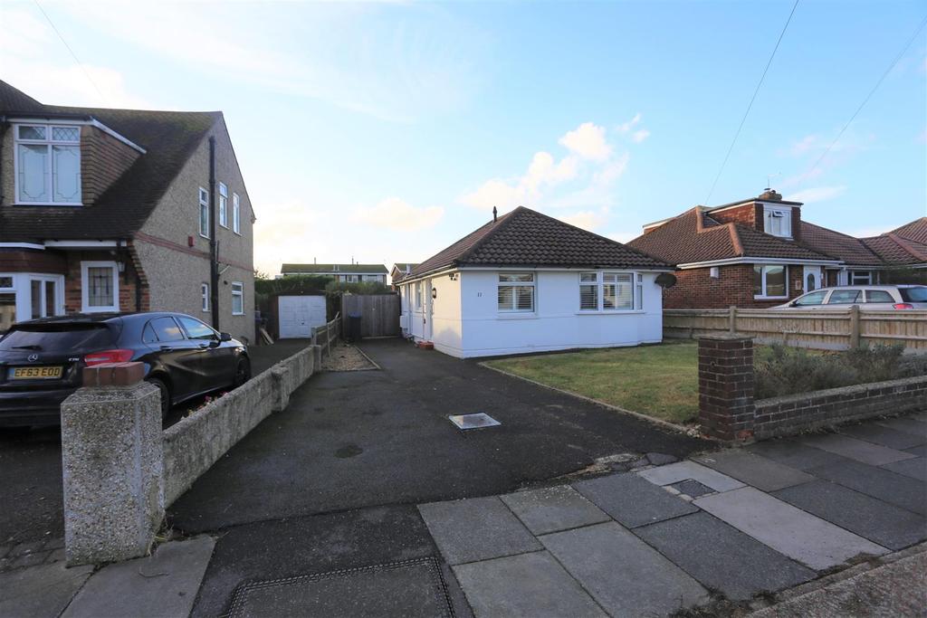 Crown Road, ShorehamBySea 3 bed bungalow £1,595 pcm (£368 pw)