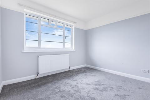 2 bedroom flat to rent, Upper Richmond Road West, East Sheen, SW14