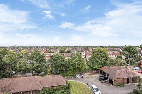 2 bedroom flat to rent, Upper Richmond Road West, East Sheen, SW14