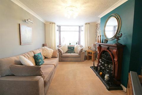 3 bedroom end of terrace house for sale - Ulverston Road, Hull