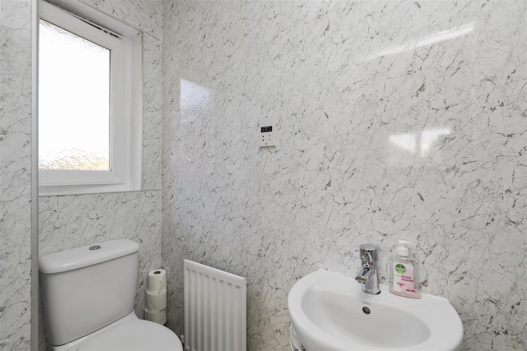 21 David Crescent Dunfermline7.jpg