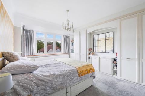 14 Pine Walk, Banstead, SM7 3PY