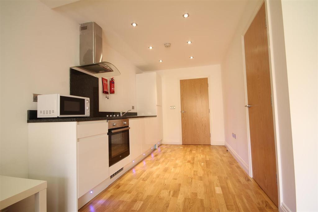Falconars House, City Centre 1 bed apartment £1,100 pcm (£254 pw)