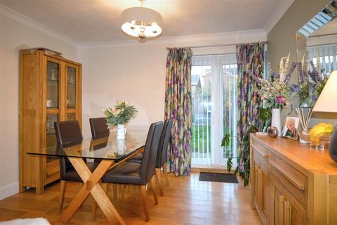 31 Abbey Gate, Morpeth, NE61 2XN