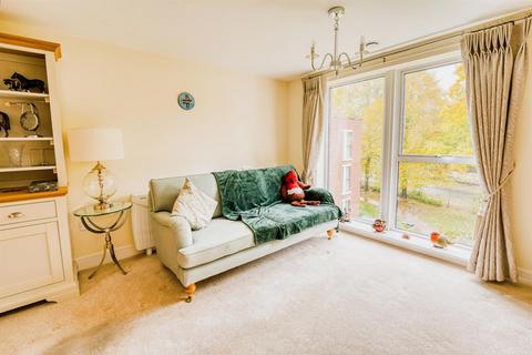 2 bedroom apartment for sale - Glenhills Court, Little Glen Road, Glen Parva, Leicester