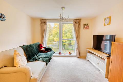 2 bedroom apartment for sale, Glenhills Court, Little Glen Road, Glen Parva, Leicester