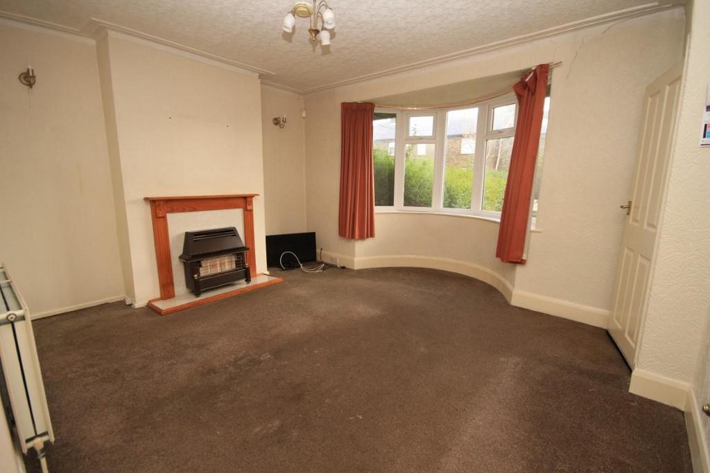 Deanstones Lane, Queensbury 3 bed semidetached house £140,000