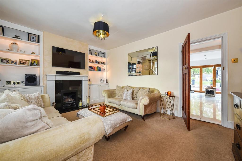Micheldever Road, Whitchurch 3 bed semidetached house £475,000