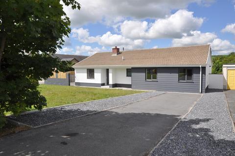 4 bedroom detached bungalow for sale - 1 Manor Crescent, Llanllwch, Carmarthen