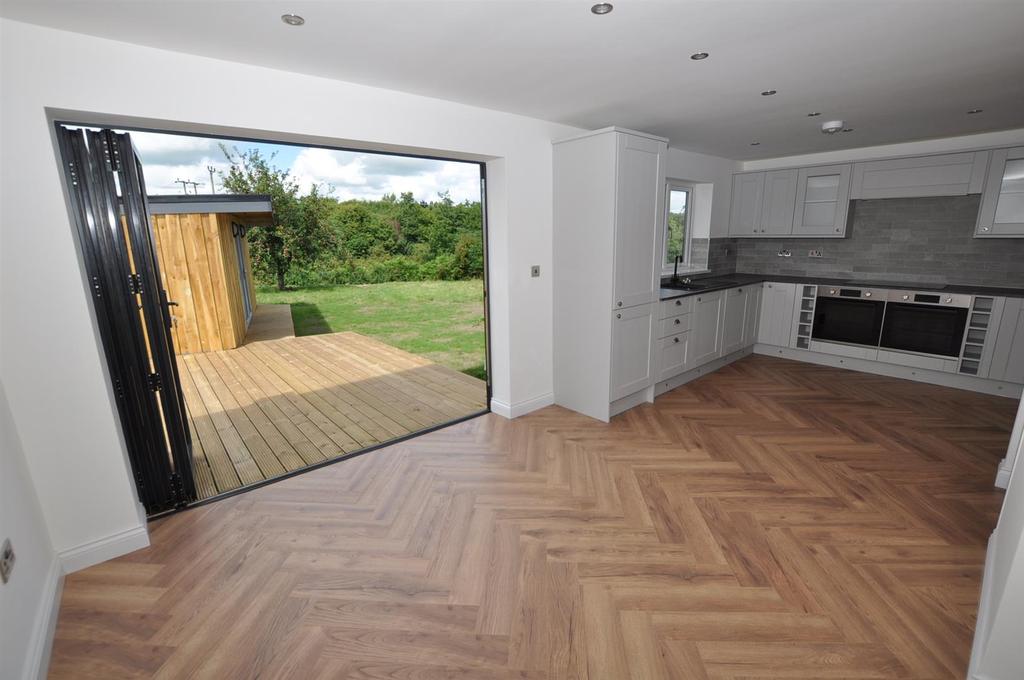 Dining Area/Kitchen