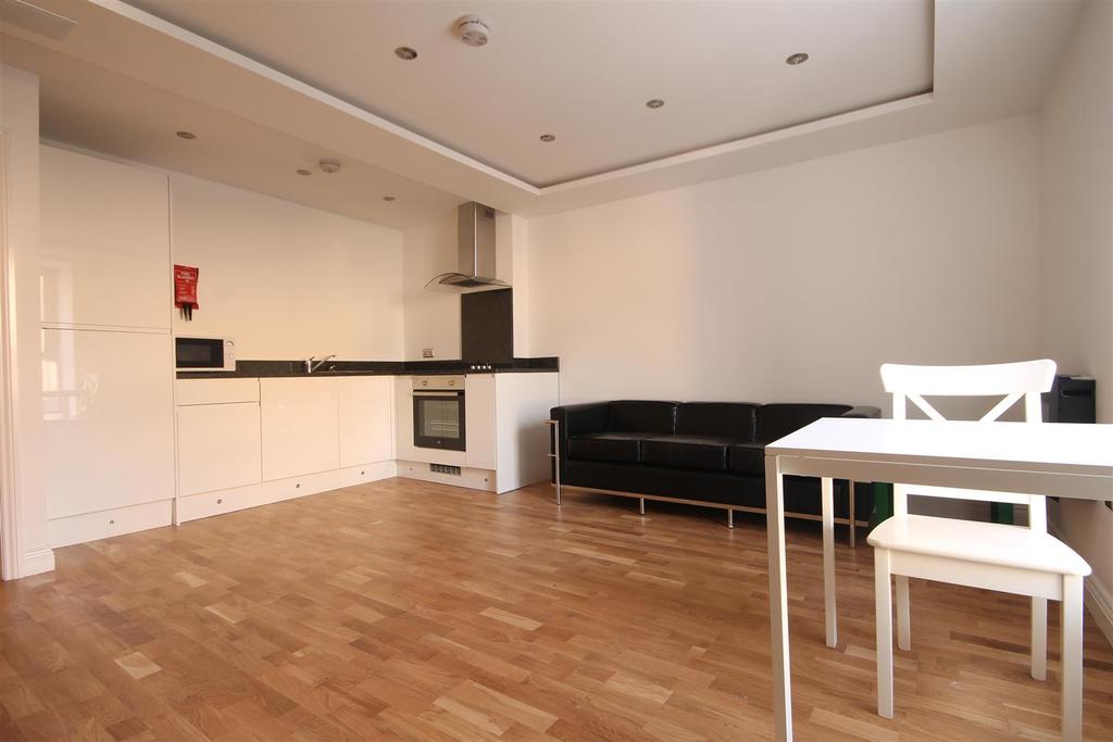 Falconars House, City Centre 1 bed apartment £1,102 pcm (£254 pw)
