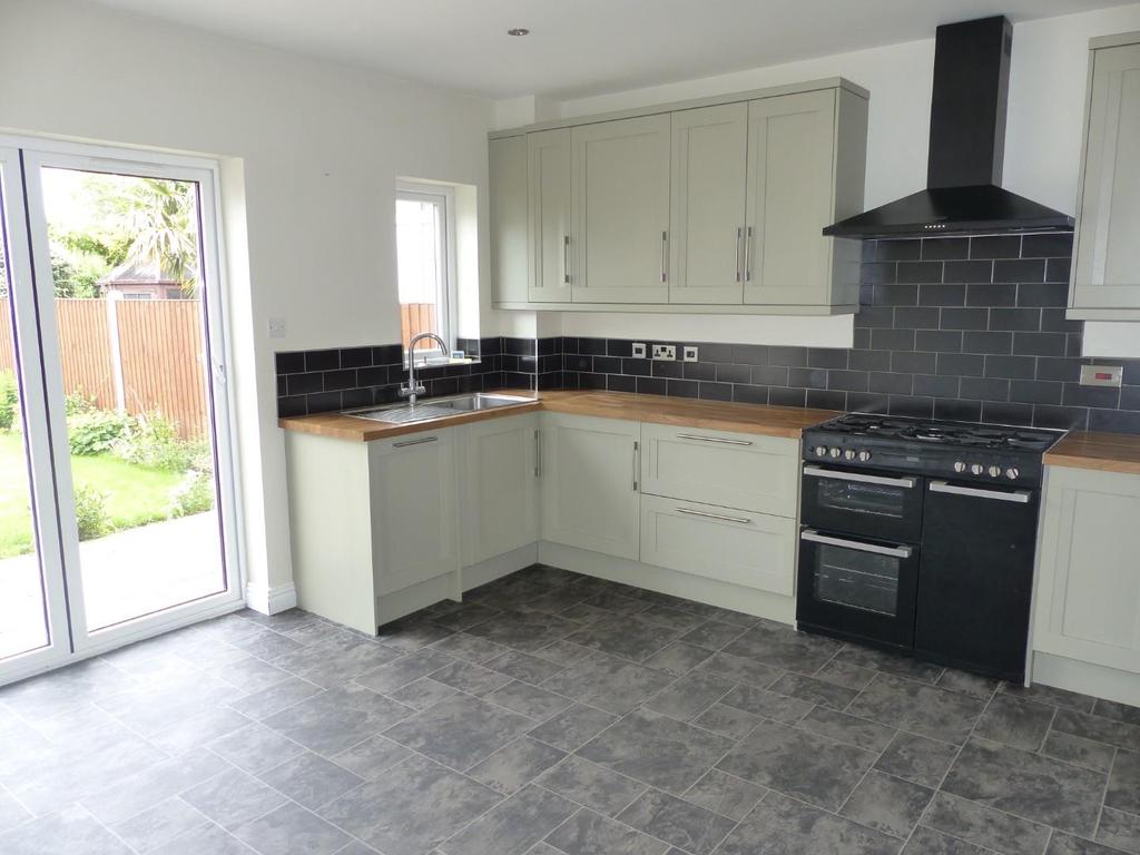 24 Park Road Kitchen.JPG