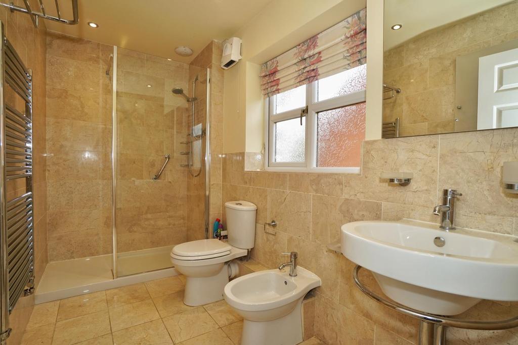 Ensuite