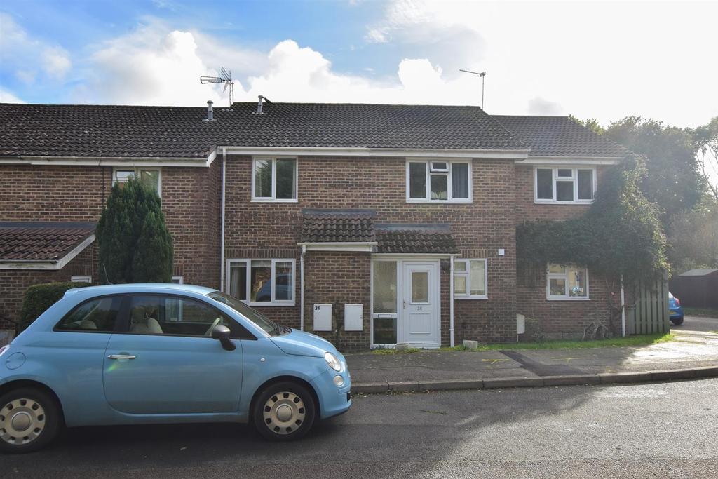 Falconers Drive, Battle 2 bed terraced house £290,000