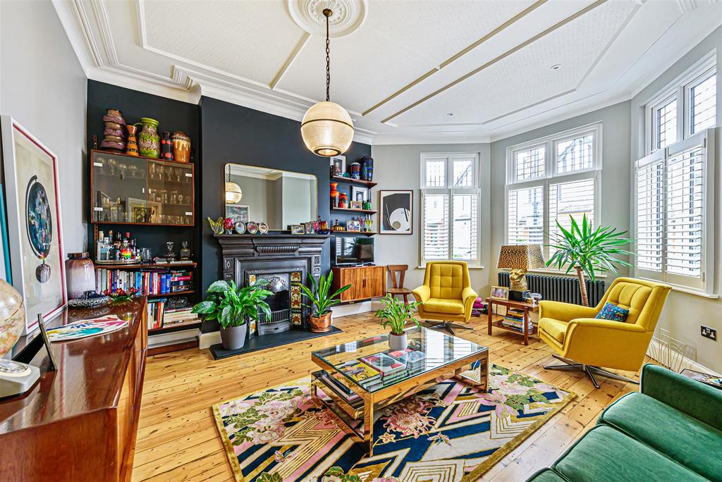 4 Astley Avenue Living Room NW.jpg