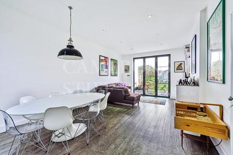 4 Astley Avenue, London, NW2 4AD