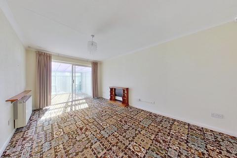 27 Hampton Gardens, Herne Bay, CT6 8BY