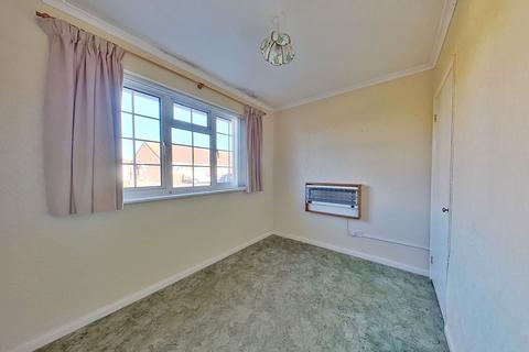 27 Hampton Gardens, Herne Bay, CT6 8BY