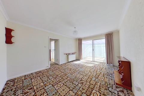 27 Hampton Gardens, Herne Bay, CT6 8BY