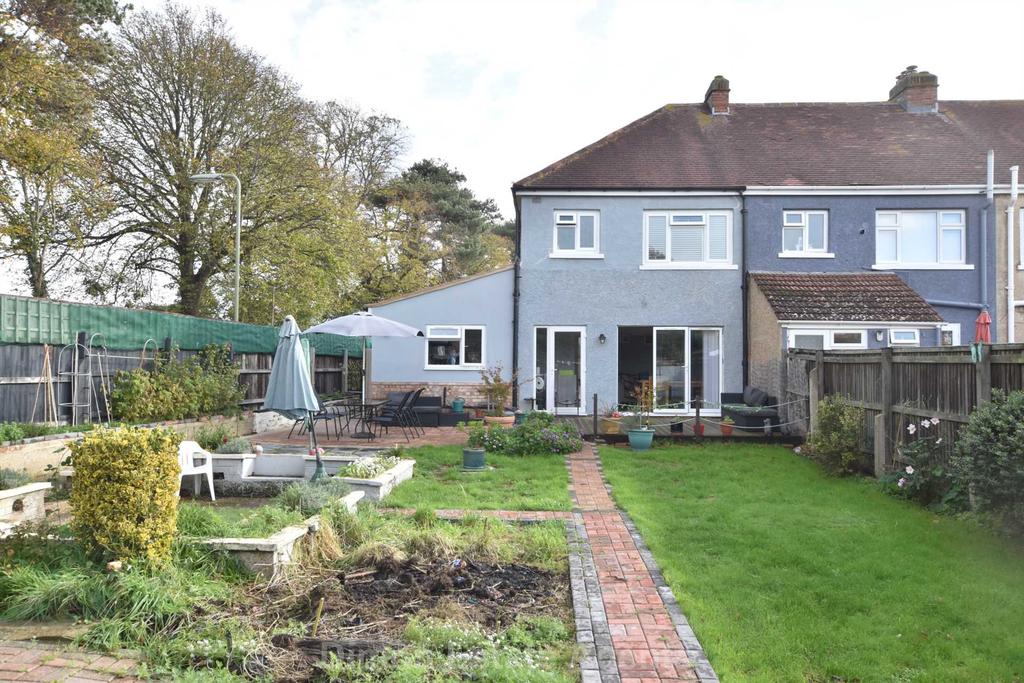 Lester Road, Gosport 3 bed end of terrace house for sale £330,000